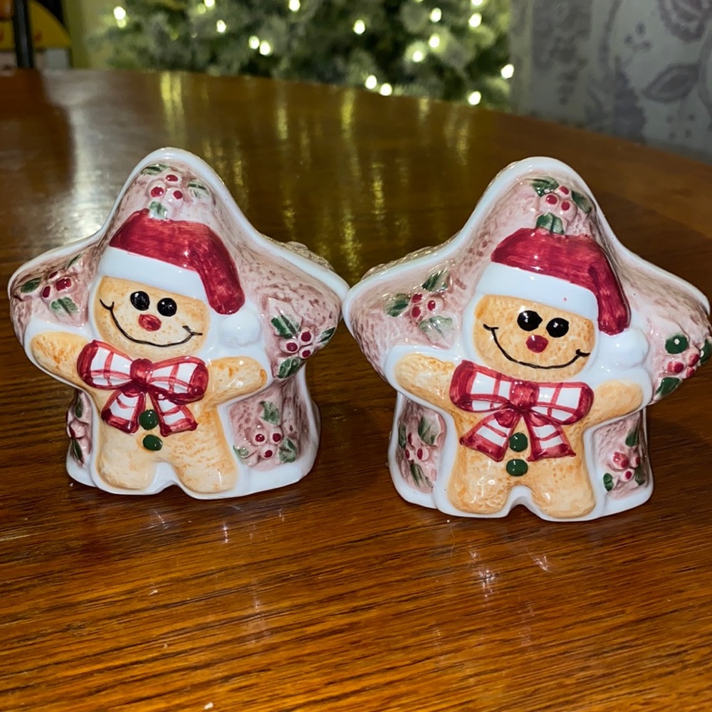 Gingerbread Christmas Salt and Pepper Shaker Set - Vintage